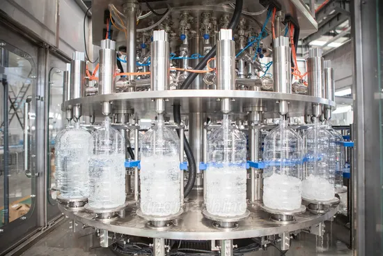 Servopistón automático Botella de vidrio para mascotas líquida Ensalada monobloque Oliva Soja Girasol Aceite comestible Miel Embotellado Llenado Tapado Etiquetado Planta de embalaje Máquina